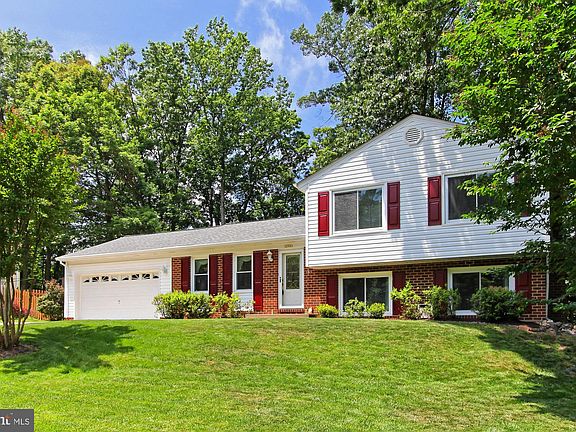 4th image of 11910 Oakwood Dr