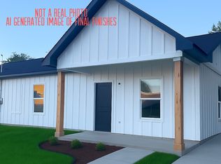 1217 Main St #B, Anahuac, TX 77514