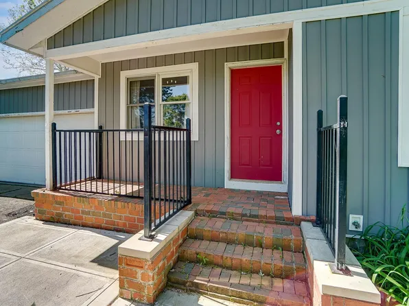 14079 Edwards Rd, Johnstown, OH 43031