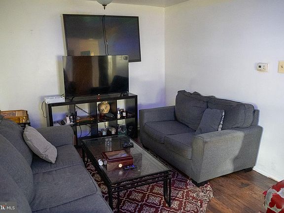 4th image of 3012 Tuckahoe Rd