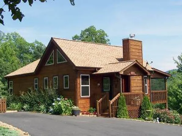 392 Poplar Ridge Dr, Blairsville, GA 30512