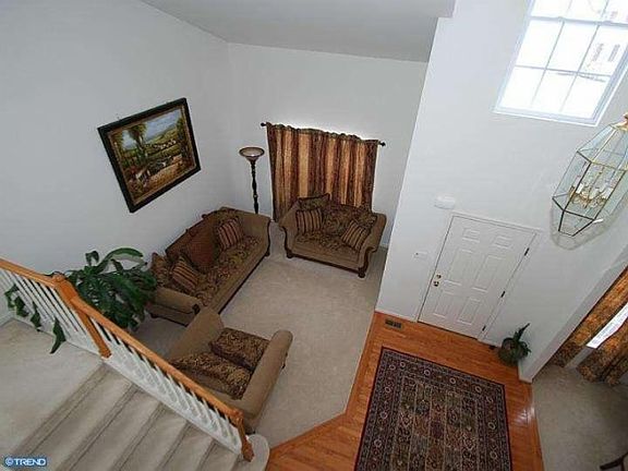 3rd image of 130 Oakmont Dr