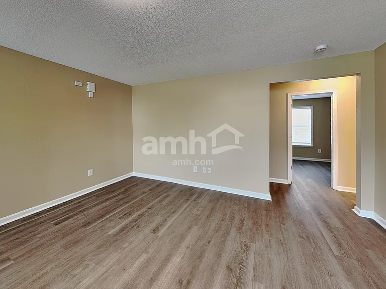 10261 Sunvista Ct — Photo 7