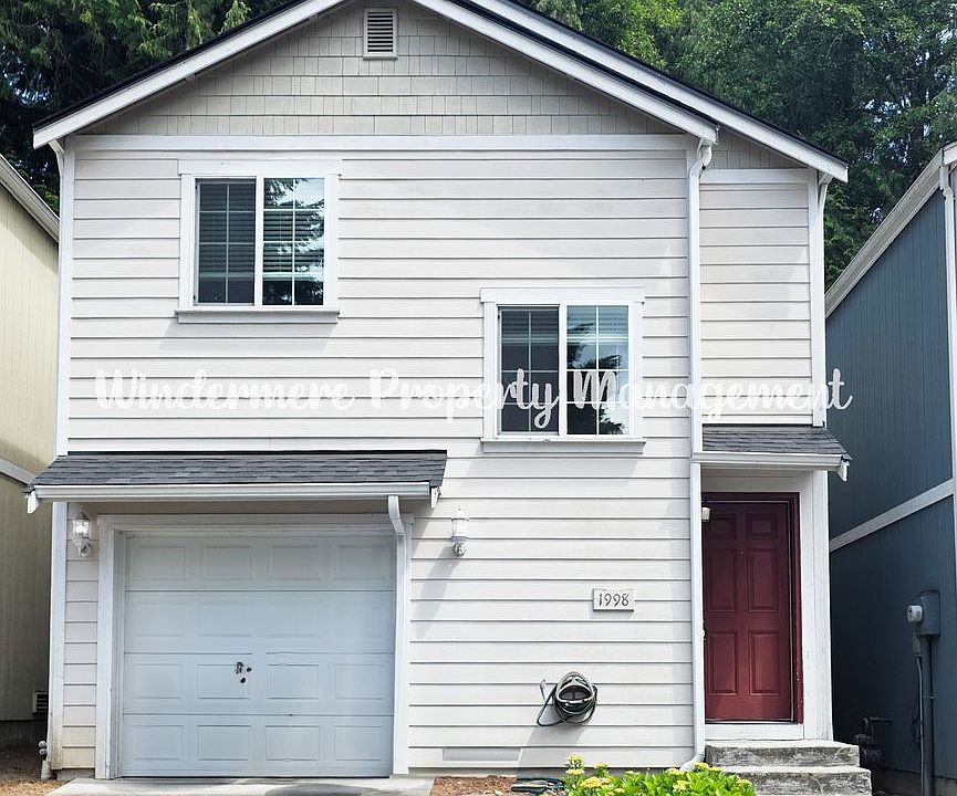 1st image of 1998 NE Green Glen Ln