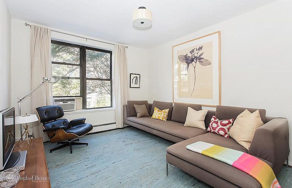 Bedroom / Living Room 1