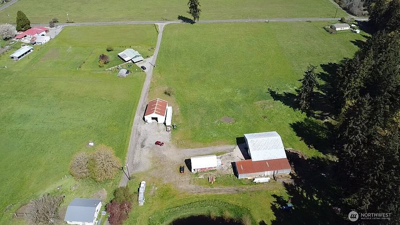 2nd image of 17115 Hannus Road SE