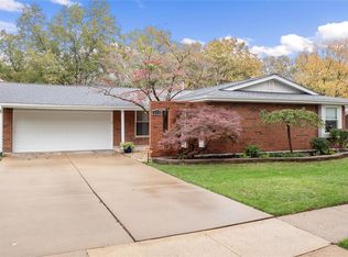 672 Towerwood Dr, Ballwin, MO