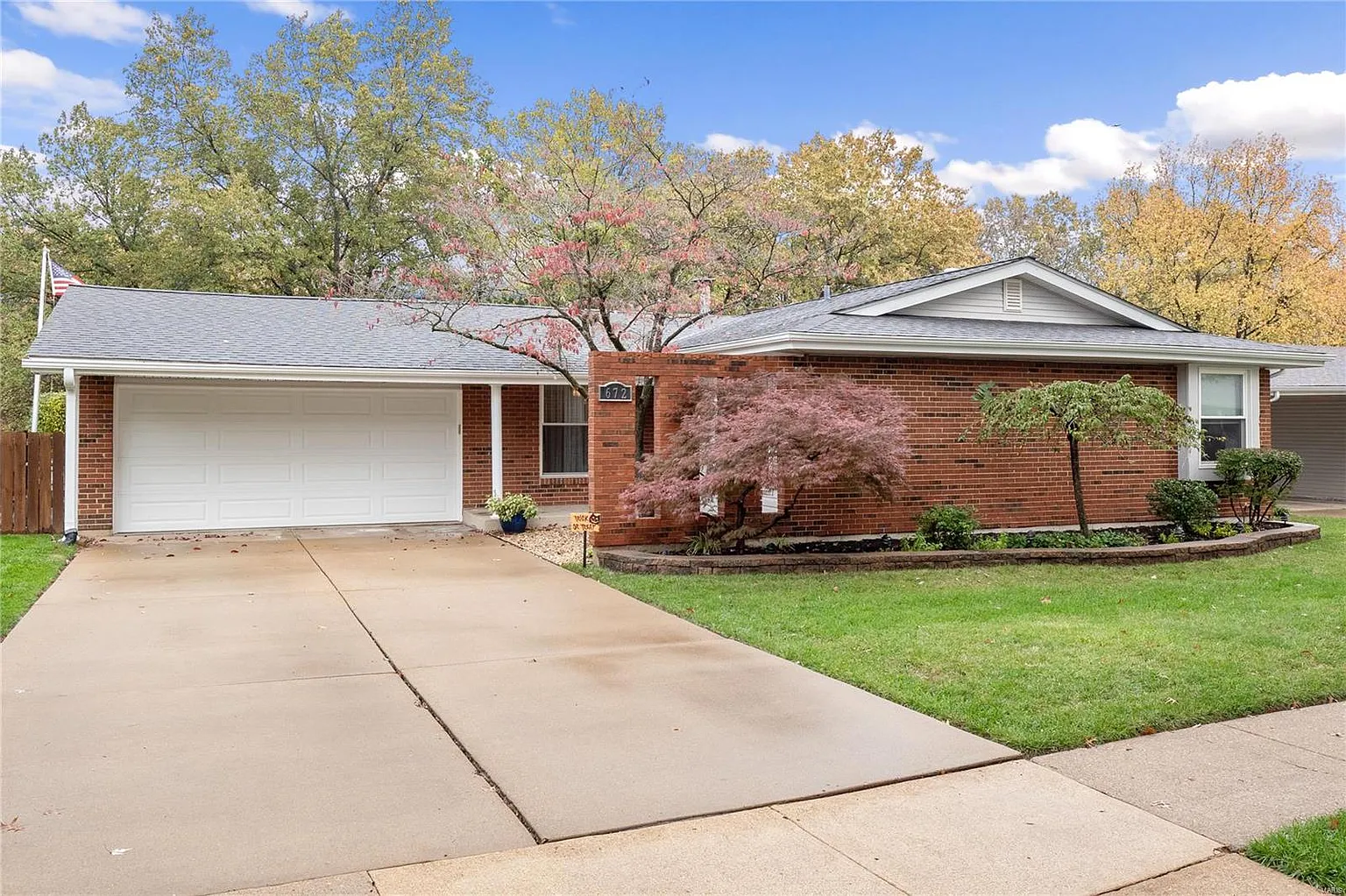 672 Towerwood Dr photo 1
