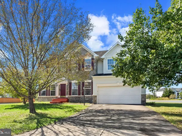 10853 King Nobel Ln, Bealeton, VA 22712