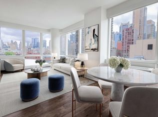 450 W 42nd St APT 32B, New York, NY 10036
