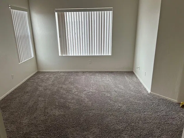 3 bed, 2.5 bath, 1493 sqft, $1,600 — Photo 2