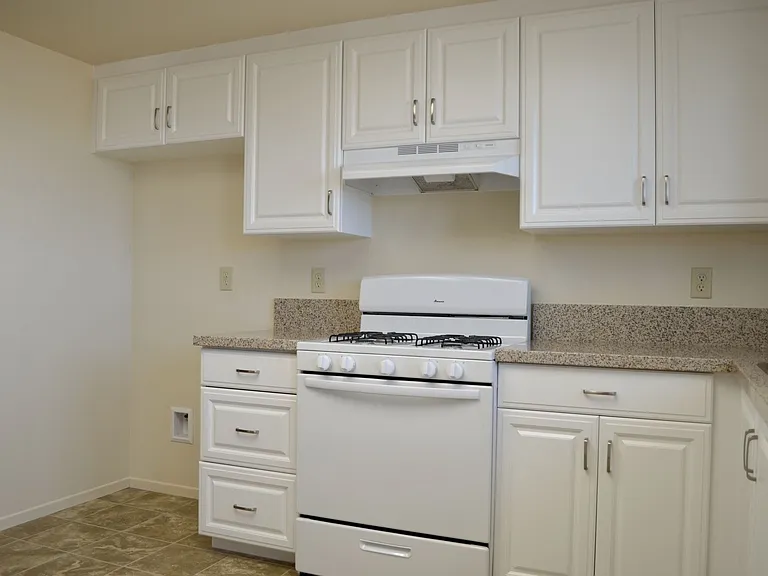 Desert Villas Apartment Homes — Photo 32