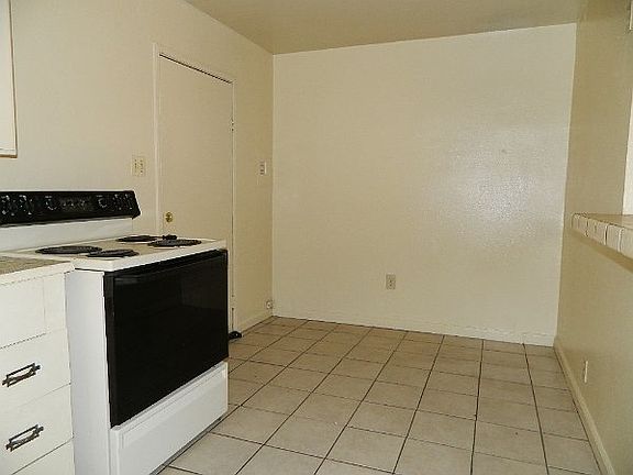 3rd image of 7413 Hughson Ave