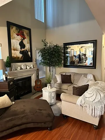 3 bed, 2.5 bath, 1500 sqft, $3,000 — Photo 2