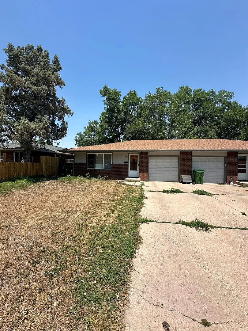 Charming 2 Bedroom Duplex in Ft. Collins — Photo 1
