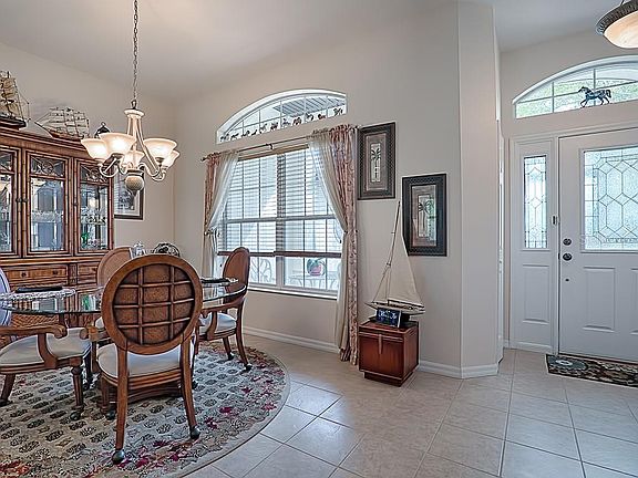 5th image of 5604 Aurora Dr