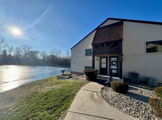 1184 Millpond Rd, Valparaiso, IN 46385