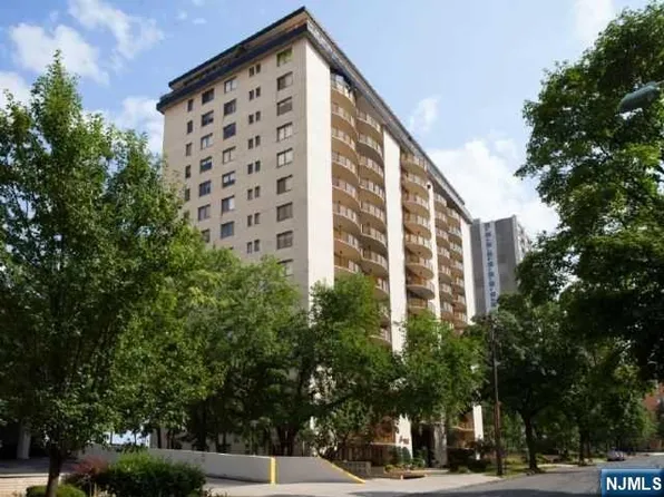 150 Overlook Ave APT 3H, Hackensack, NJ 07601