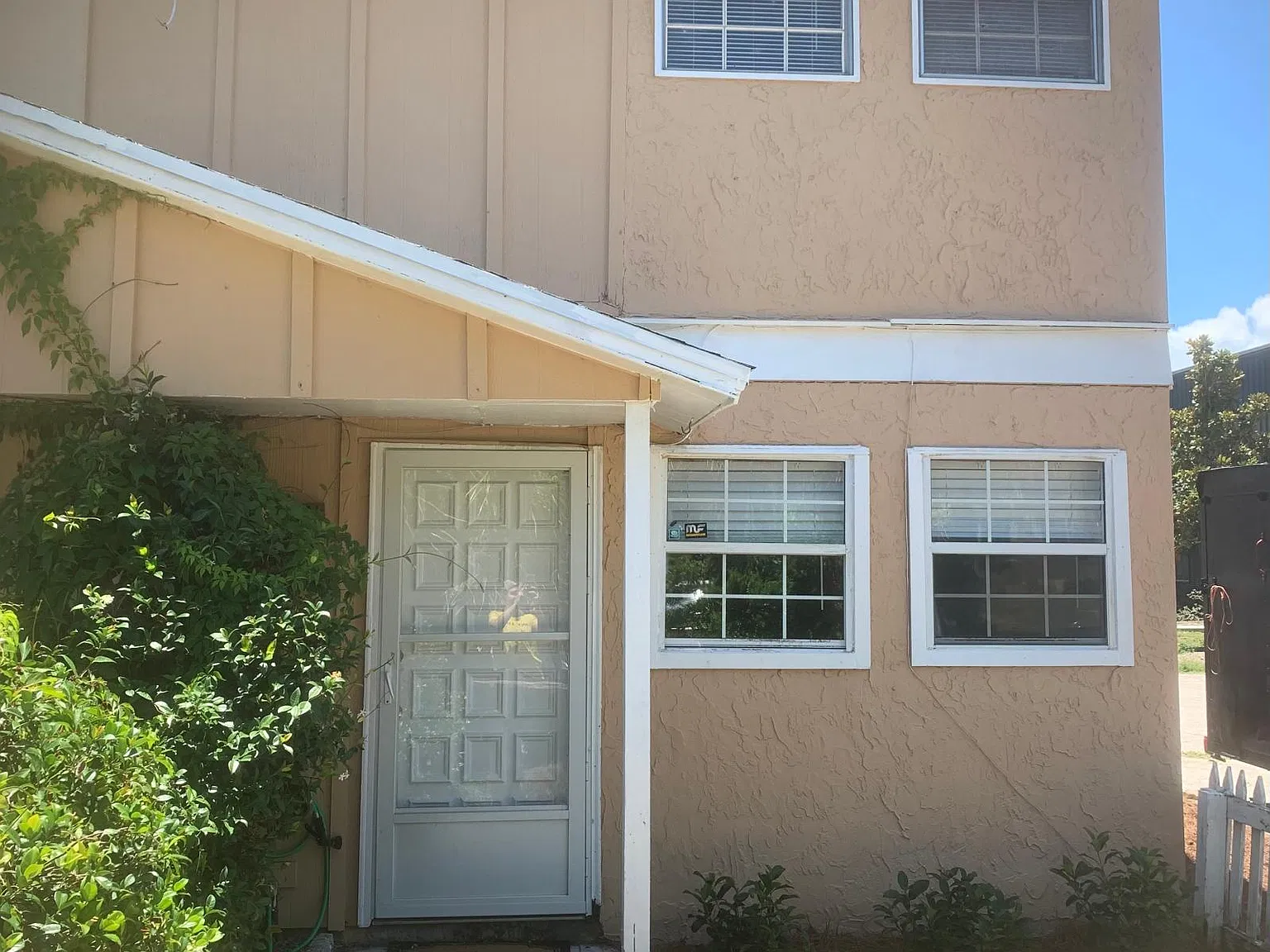 2 bed, 1.5 bath, 1056 sqft, $1,950 — Photo 3