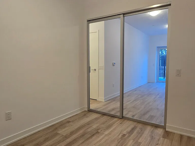 7439 Kingston Rd #110 — Photo 10