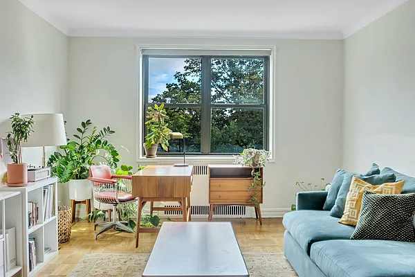 Sold by Compass | media 14