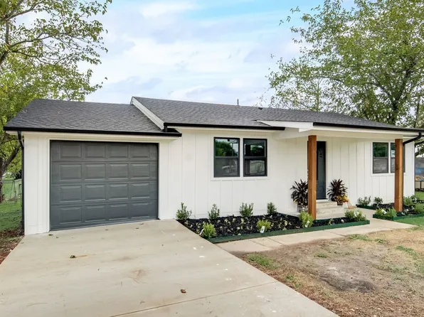 104 NW Front St, Edgewood, TX 75117