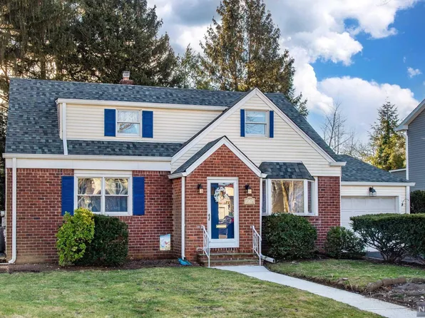 31-10 Gentner Rd, Fair Lawn, NJ 07410