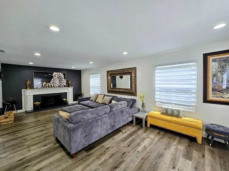 2548 E Wilson Ave — Photo 91
