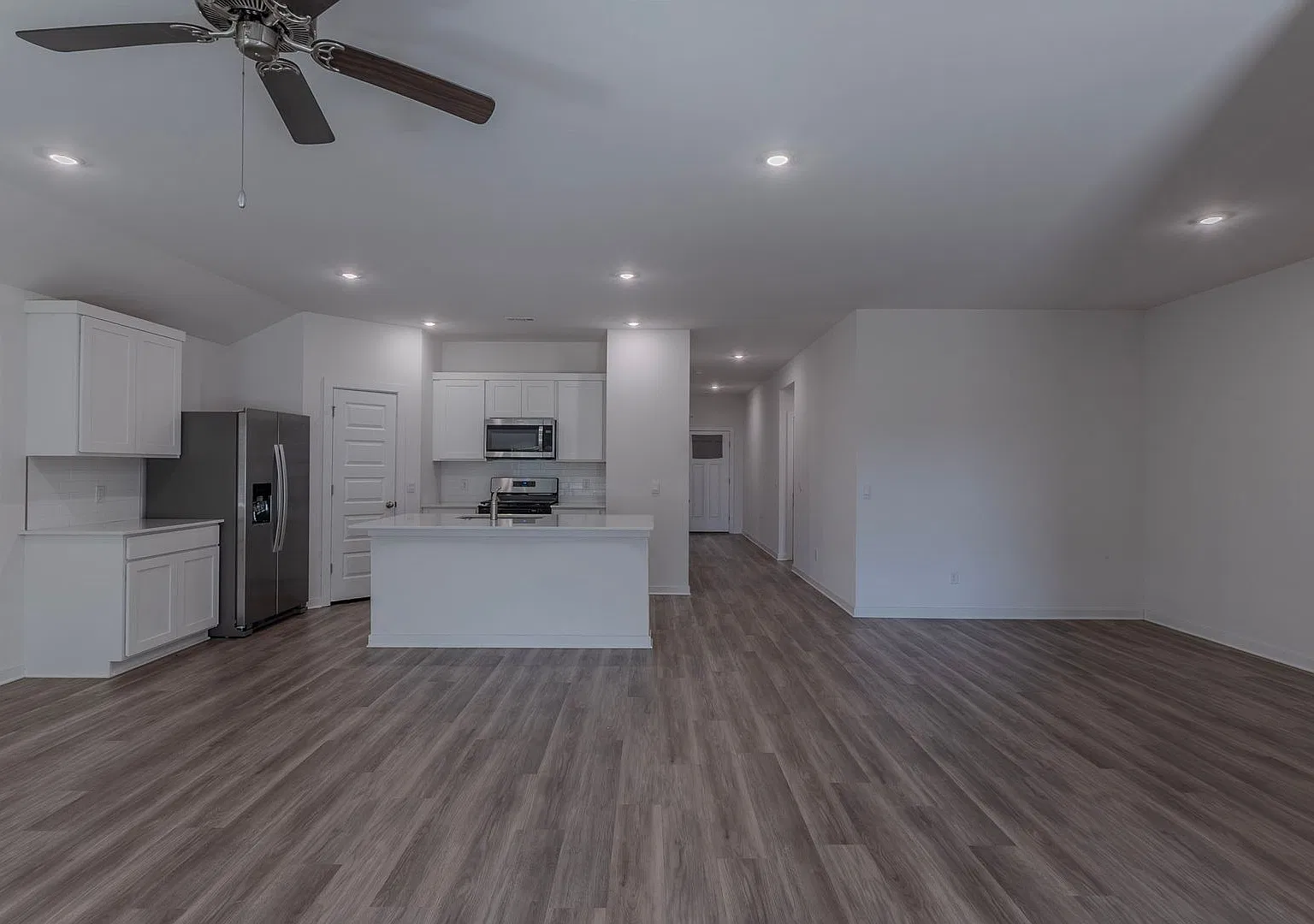 Lovely West Fayetteville Home — Photo 3