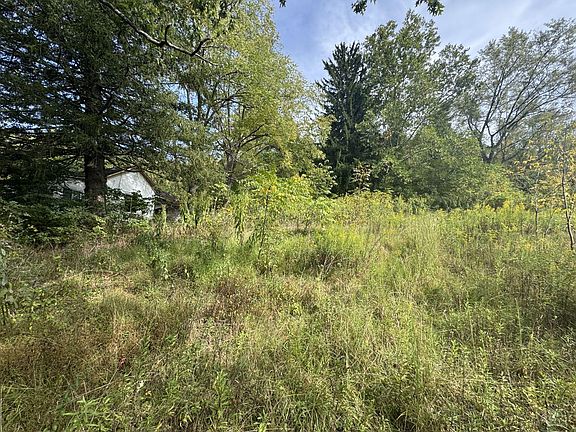 2nd image of 1730 Shinnston Pike