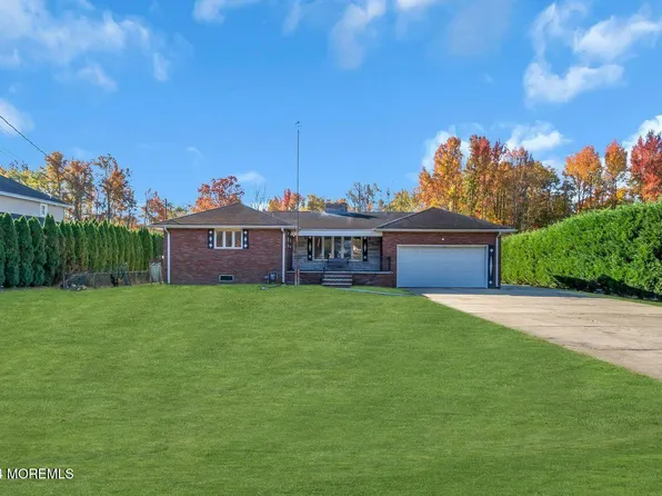 7 Gordons Corner Road, Manalapan, NJ 07726