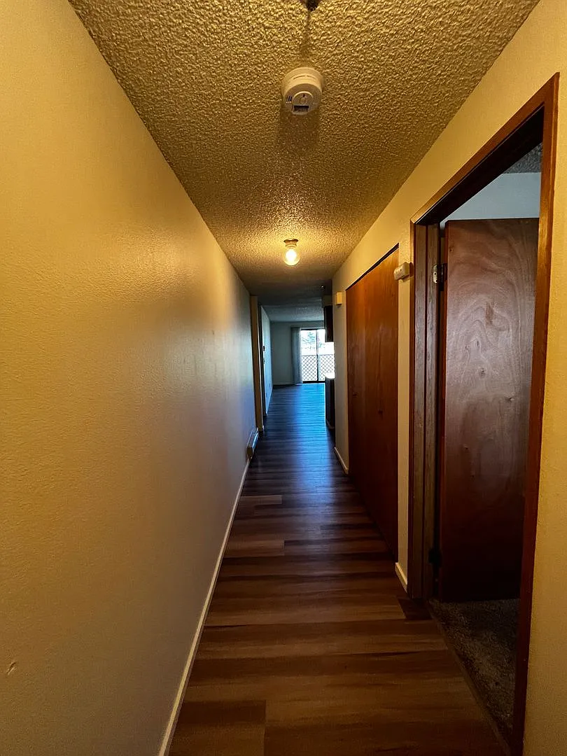 Building Photo - 726 E Whidbey Ave #101-304