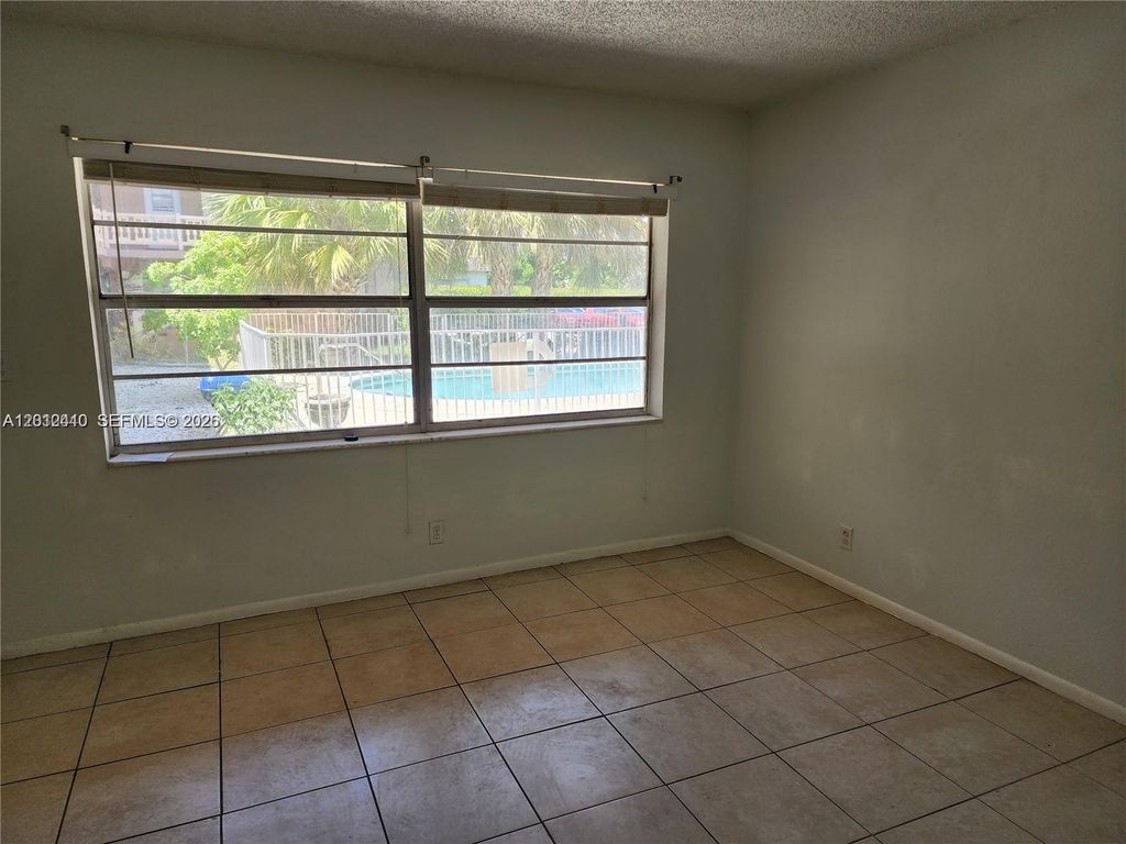 241 SE 9th Ave APT 103, photo 5