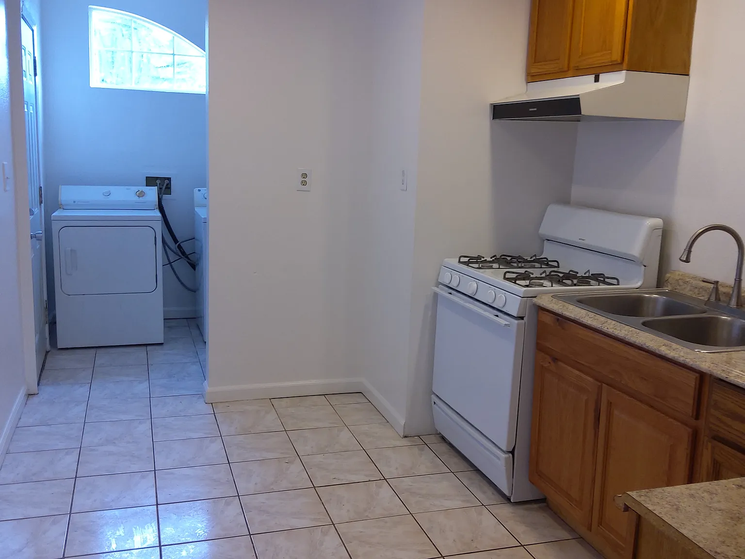 1 bed, $1,200 — Photo 2
