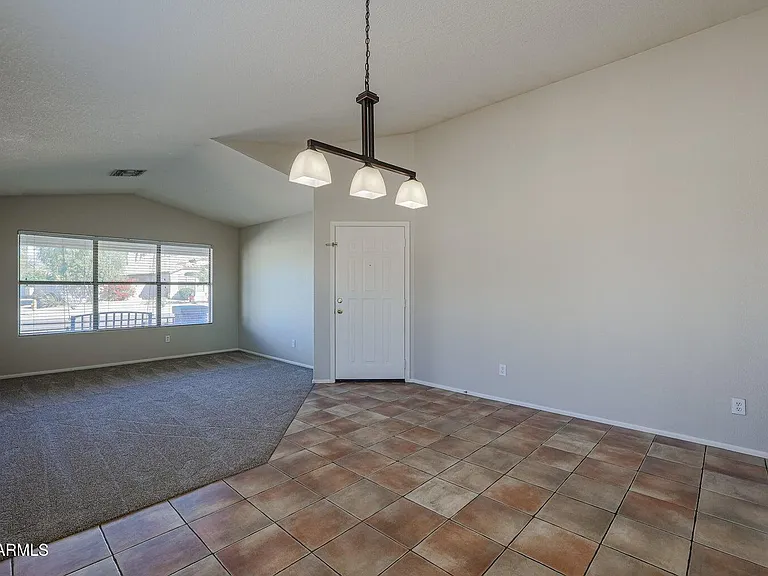 10269 W Patrick Ln — Photo 3