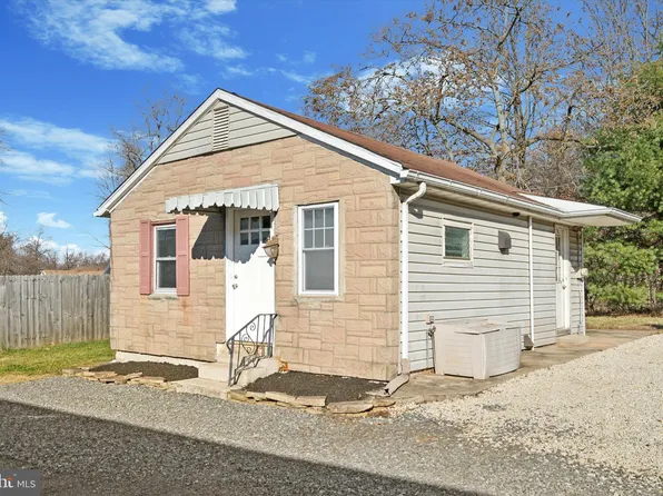 1605 N Line St, Lansdale, PA 19446