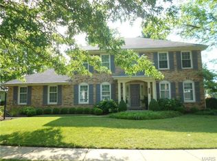 810 Killiney Dr, Ballwin, MO
