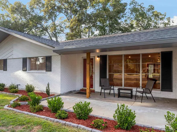 9675 Tanglewood Dr, Baton Rouge, LA 70818
