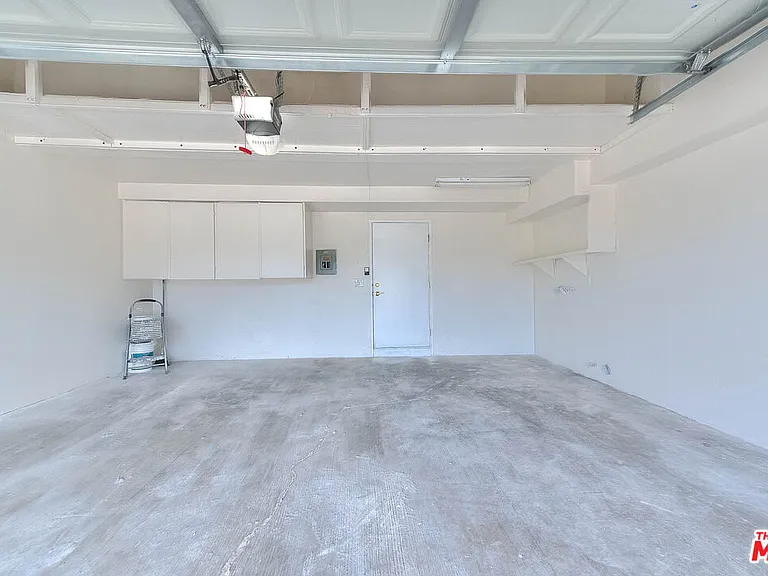 13810 Funston Ave — Photo 22