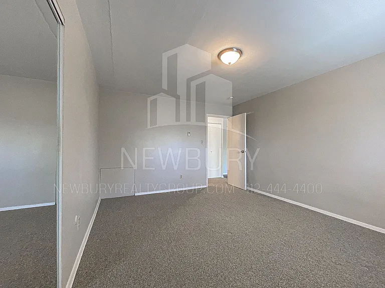 Poplar Apartments — Photo 20