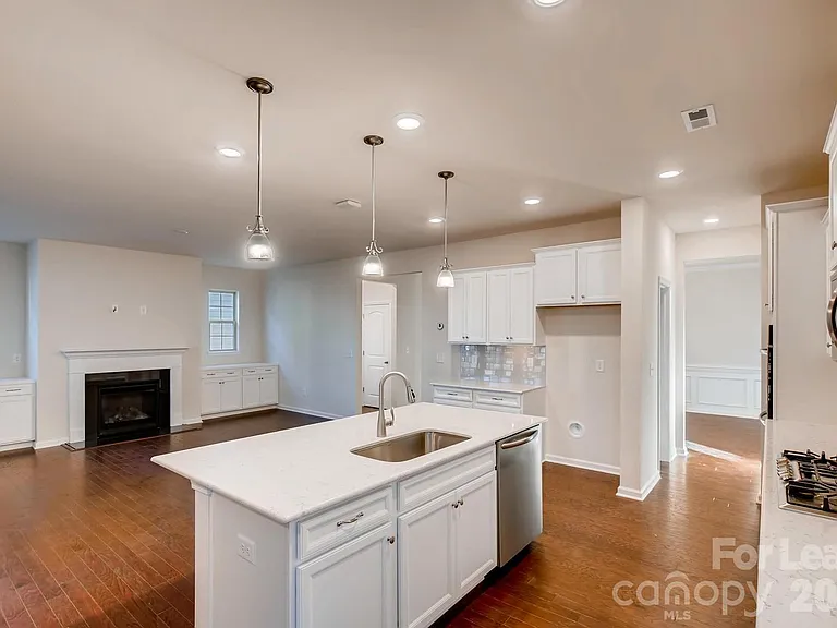 6418 Raffia Rd — Photo 11