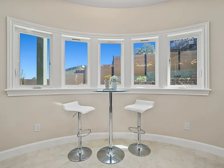 2382 Rainbow Ct — Photo 12