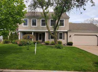 1018 N Fernmeadow Dr, Appleton, WI 54915