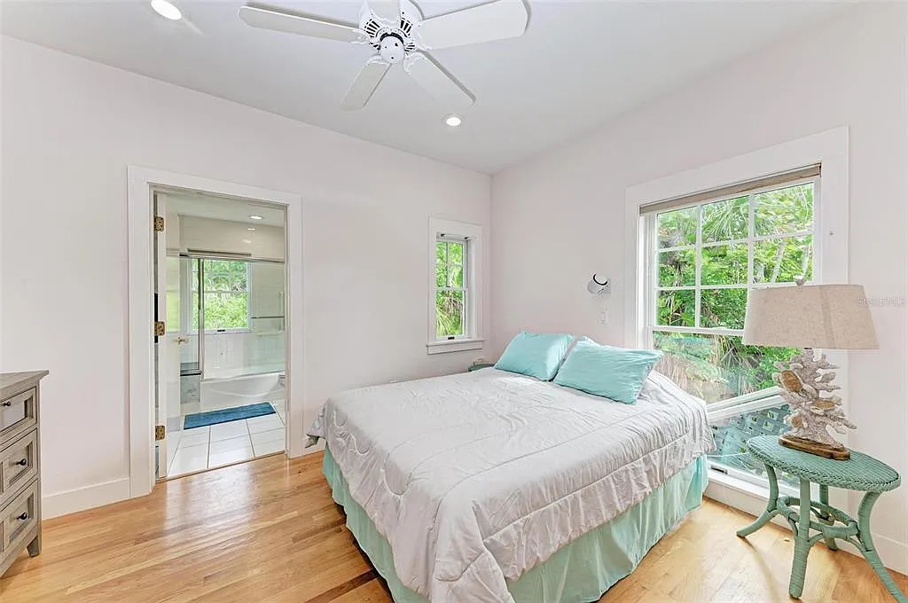 3 bed, 2.5 bath, 2254 sqft, $18,000 — Photo 4