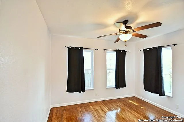 571 W Merriweather St — Photo 32