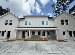 104 Highpoint Dr #104, Diamondhead, MS 39525
