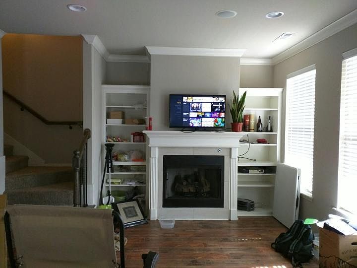 2nd image of 546 N Keats Dr