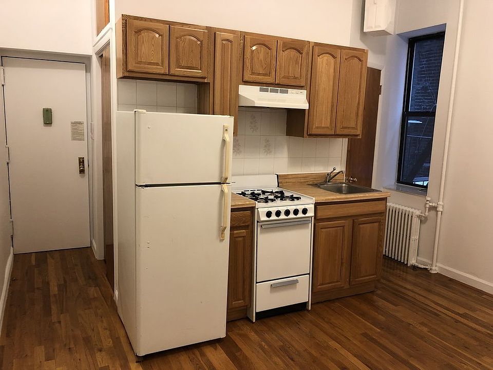 1st image of 179 Prince St APT 2