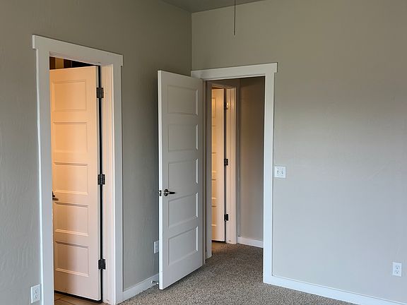 5th image of 9424 NW 92nd St