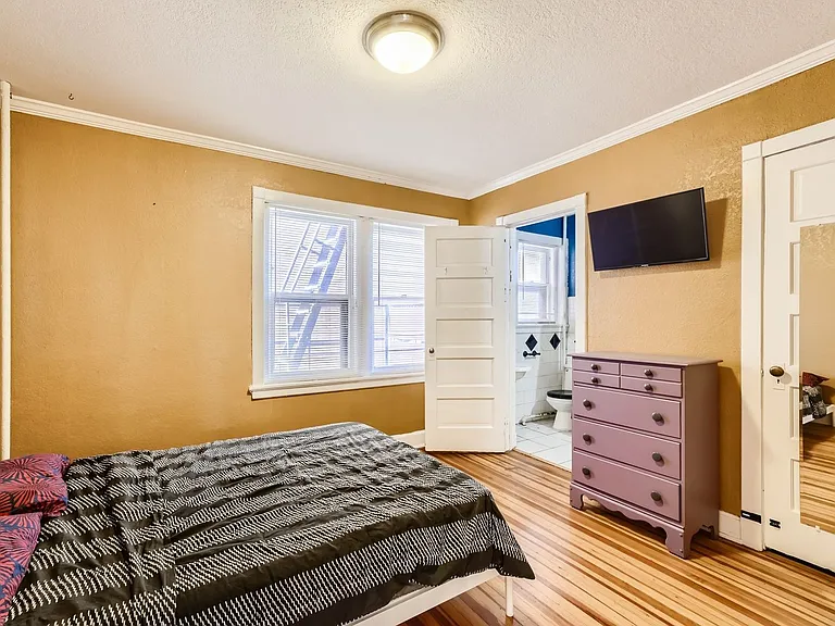 1137 N Sherman St #12 — Photo 12
